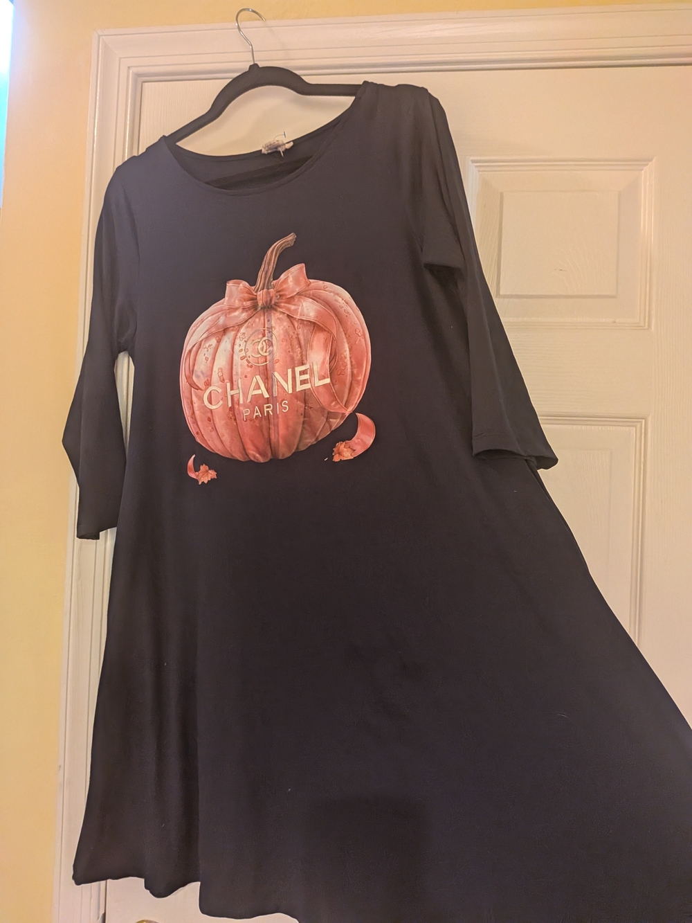 Women's T-shirt Dress with Pumpkin Graphic - Picture 4 of 9